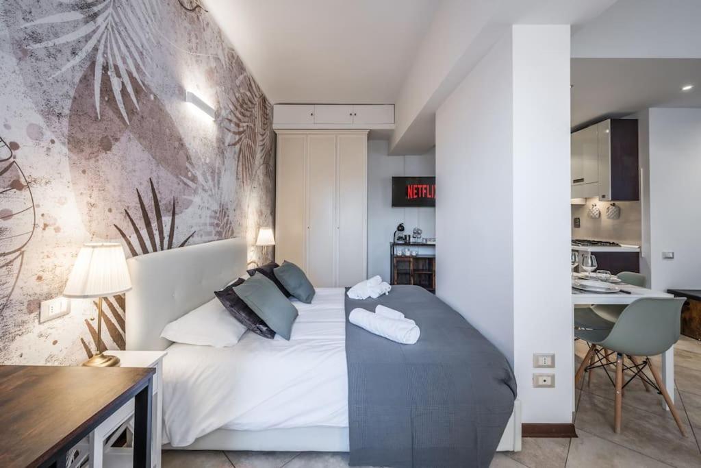 Sotto Le Due Torri 5* Apartment Bologna Exterior photo